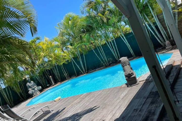 Location de vacances pour 4 personnes, avec piscine ainsi que jardin et vue dans Anse Tarare - 3