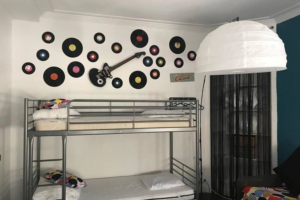 Appartement entier, Studio with Sofa Bed in Milly-la-Forêt, Parc naturel régional du Gâtinais français