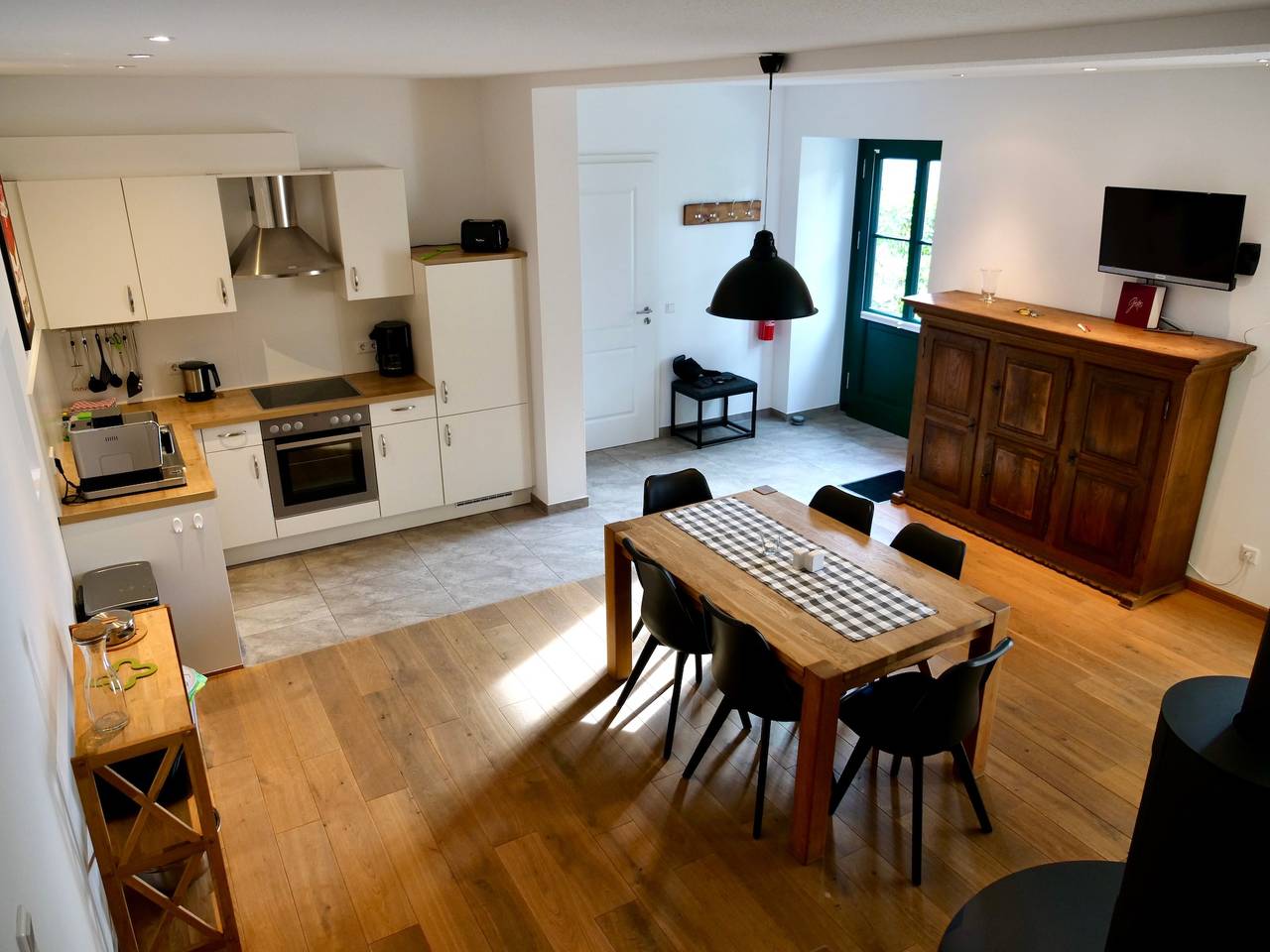 Ganze Wohnung, Ferienwohnung 'Turmhaus' mit privater Terrasse, privatem Garten und Wi-Fi in Eslohe, Hochsauerlandkreis