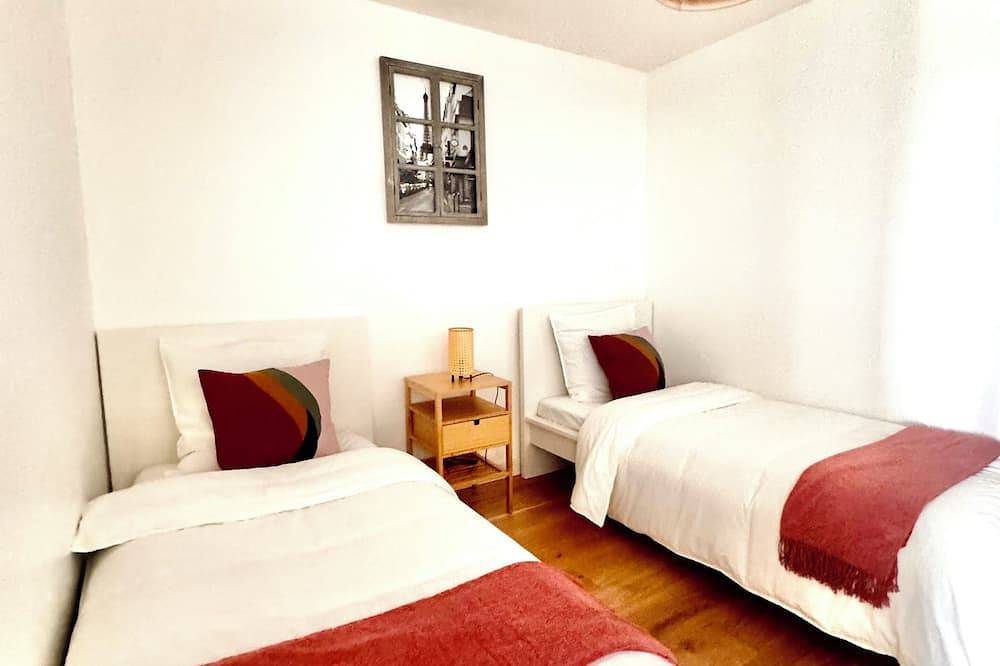 Entire apartment, Luxury apartment Paris La Défense Arena in Puteaux, Hauts-de-Seine