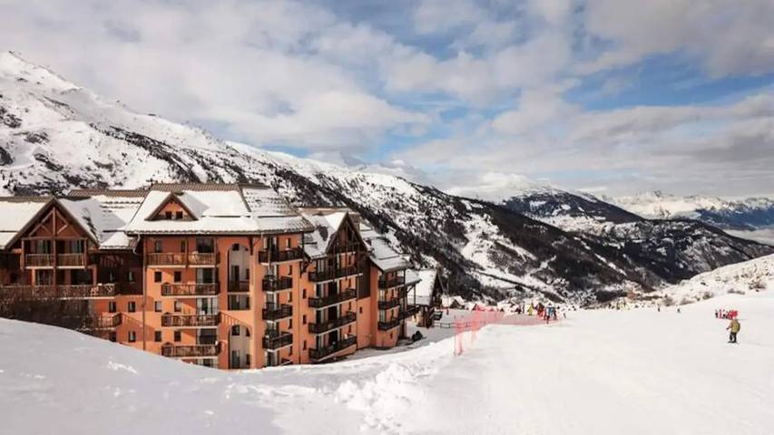 Gîte pour 5 personnes, avec balcon ainsi que sauna et piscine, animaux acceptés dans Station De Valmeinier