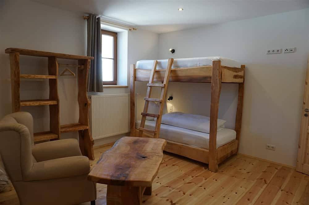 5 Sterne Ferienhaus/Gruppenunterkunft Leipzig mit W-Lan, Parkplatz, Sauna, Kamin in Kohren-Sahlis, Frohburg