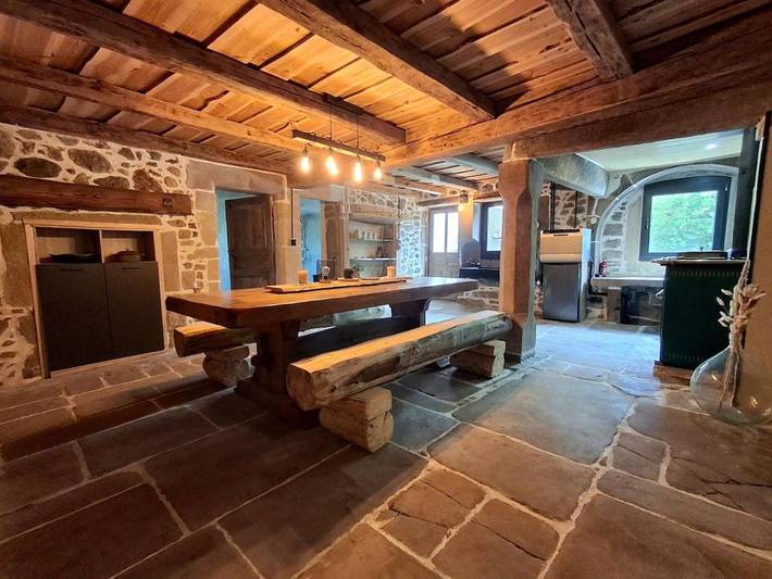 Location de vacances pour 4 personnes, avec Terrasse ainsi que Jardin et Vue à Ternuay-Melay-et-Saint-Hilaire