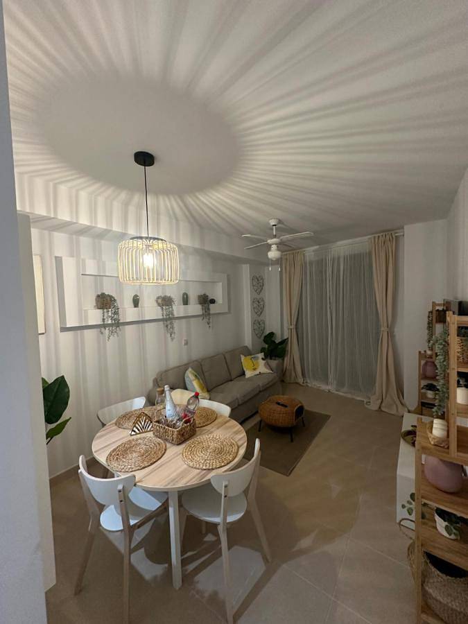 Ferienwohnung für 4 Personen, mit Ausblick und Balkon sowie Pool - 1