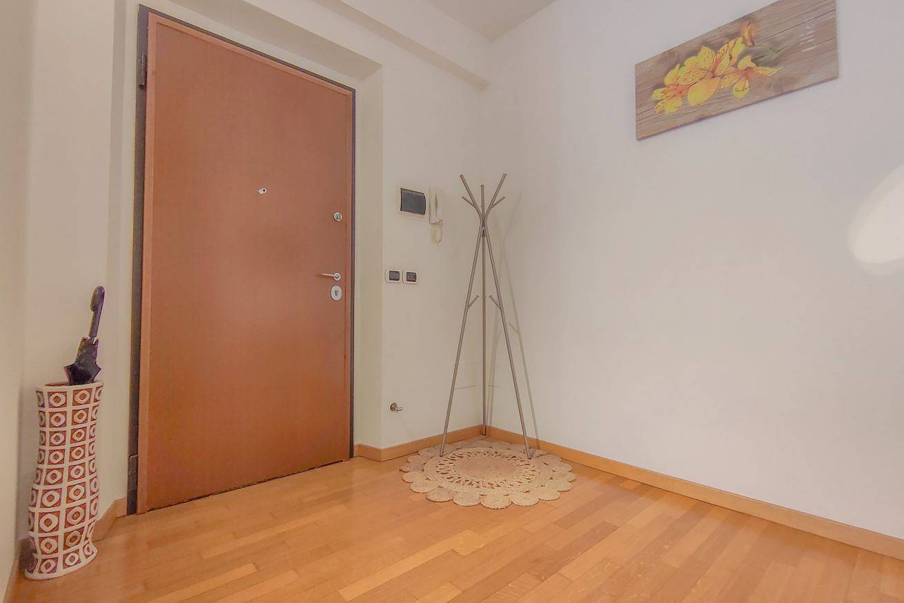Ganze Wohnung, [Apartment] Welcome Just a Few Meters  in Civitanova Marche, Adriaküste Marken