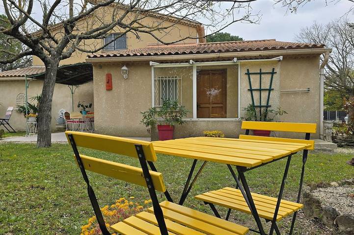 Gîte pour 3 personnes, avec jardin à Montségur-sur-Lauzon