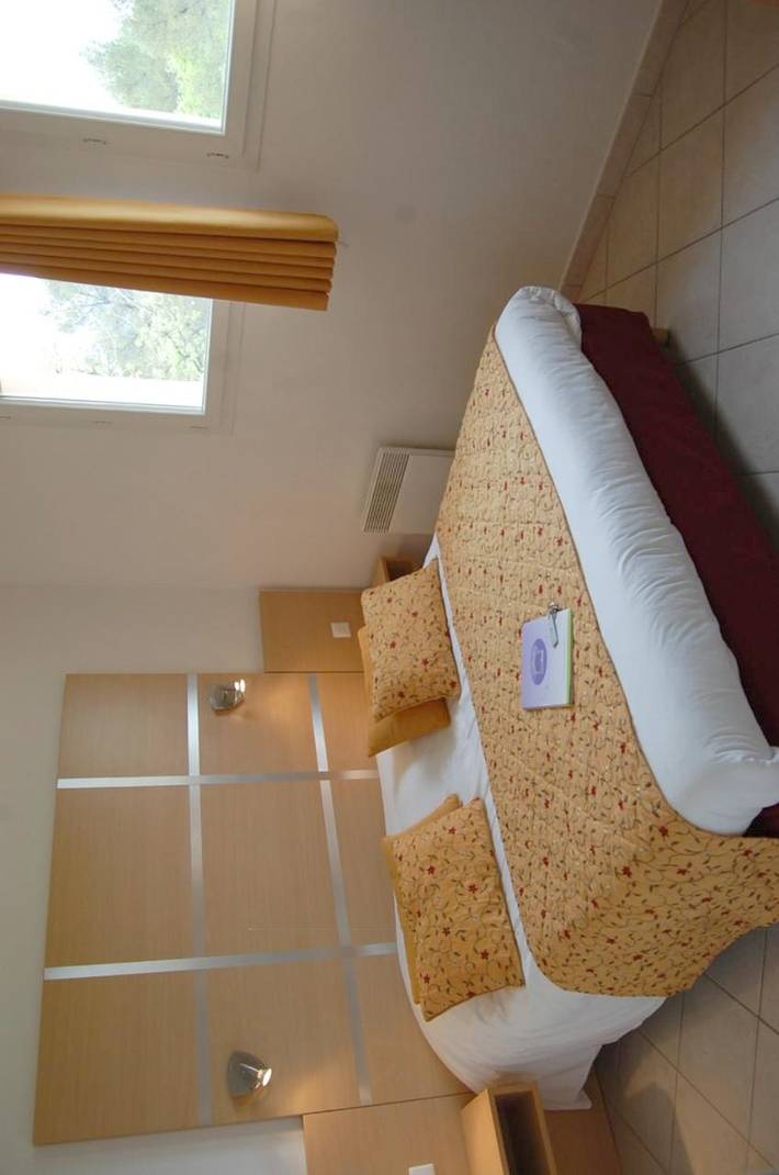 Location de vacances pour 4 personnes, avec vue et jardin à Peypin - 2