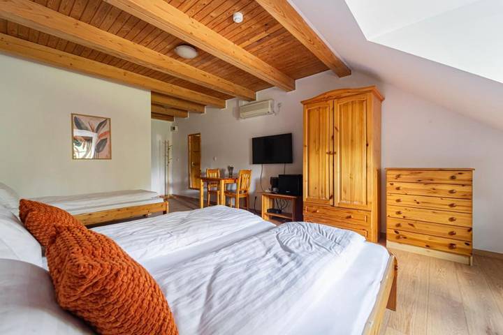 Maison d’hôte pour 3 personnes, avec Terrasse ainsi que Jardin et Vue à Budapest - 2