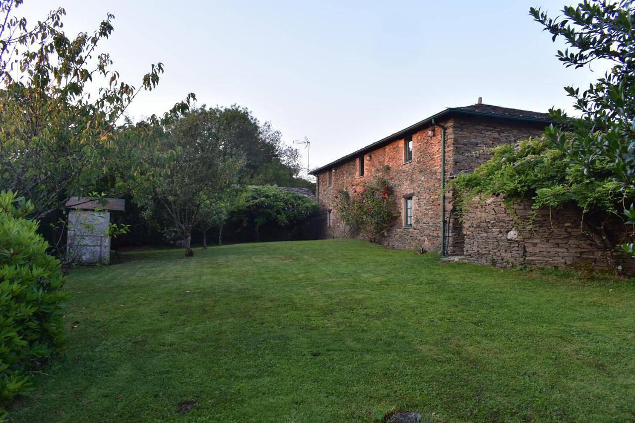 Casa Xaymaca in Samos (Lugo), Reserva da Biosfera Ribeira Sacra e Serras do Oribio e Courel