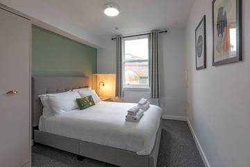 Apartment for 5 People in Preston, Lancashire, Photo 1