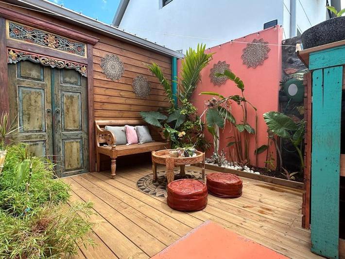 Location de vacances pour 6 personnes, avec piscine ainsi que vue et jardin à Les Trois-Bassins - 3