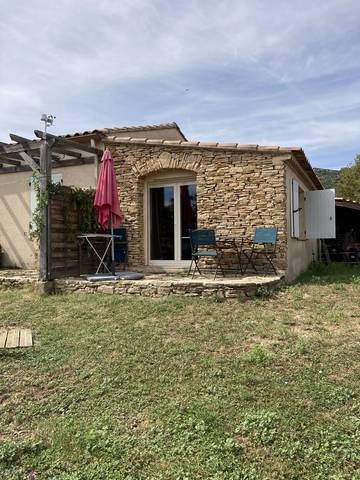 Chambre d’hôte pour 3 personnes, avec jacuzzi ainsi que piscine et jardin à Saint-Remèze