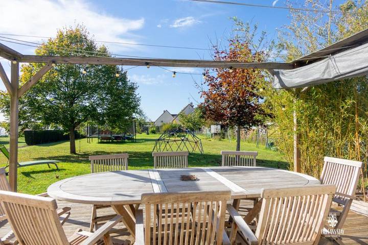 Location de vacances pour 12 personnes, avec Terrasse et Vue à Sandillon