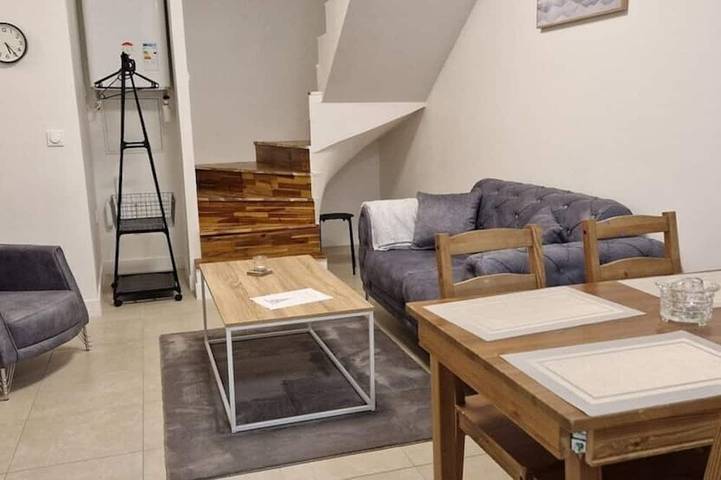 Ganze Wohnung, Duplex-Ensuite mit Dusche in La Ferté-sous-Jouarre, Seine-et-Marne