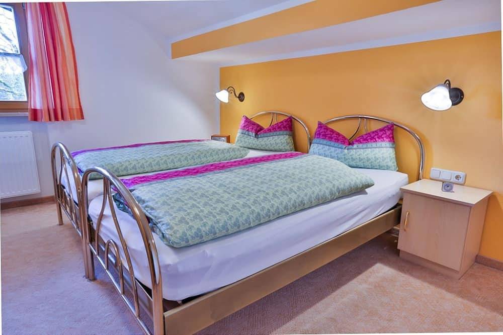 Ganze Wohnung, Ferienwohnung, 2 Personen, 60 m², Dusche/Wc, Tv, 1 Schlafzimmer, Balkon, Dachgeschoss, Nichtraucher in Hintersee, Ramsau bei Berchtesgaden