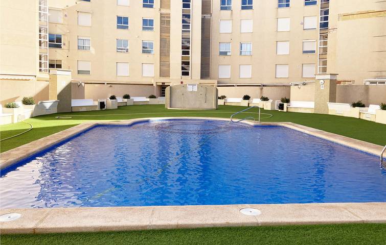 Apartamento vacacional entero, Moderno Apartamento con Parking, AA, Piscina y Terraza - 200m de la Playa de Mutxavista in Platja de l'Horta-Mutxavista (San Juan Playa), San Juan Playa (Alicante)