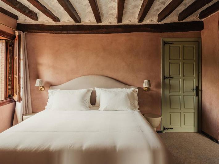 Hôtel pour 2 personnes, avec jardin et piscine à Beuda - 4