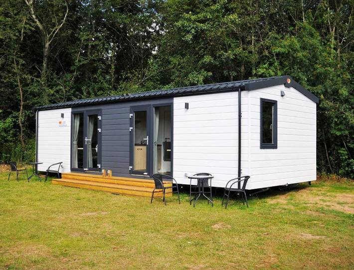 Camping für 4 Personen, mit Terrasse und Garten sowie Kinderpool und Pool in Dänemark - 2