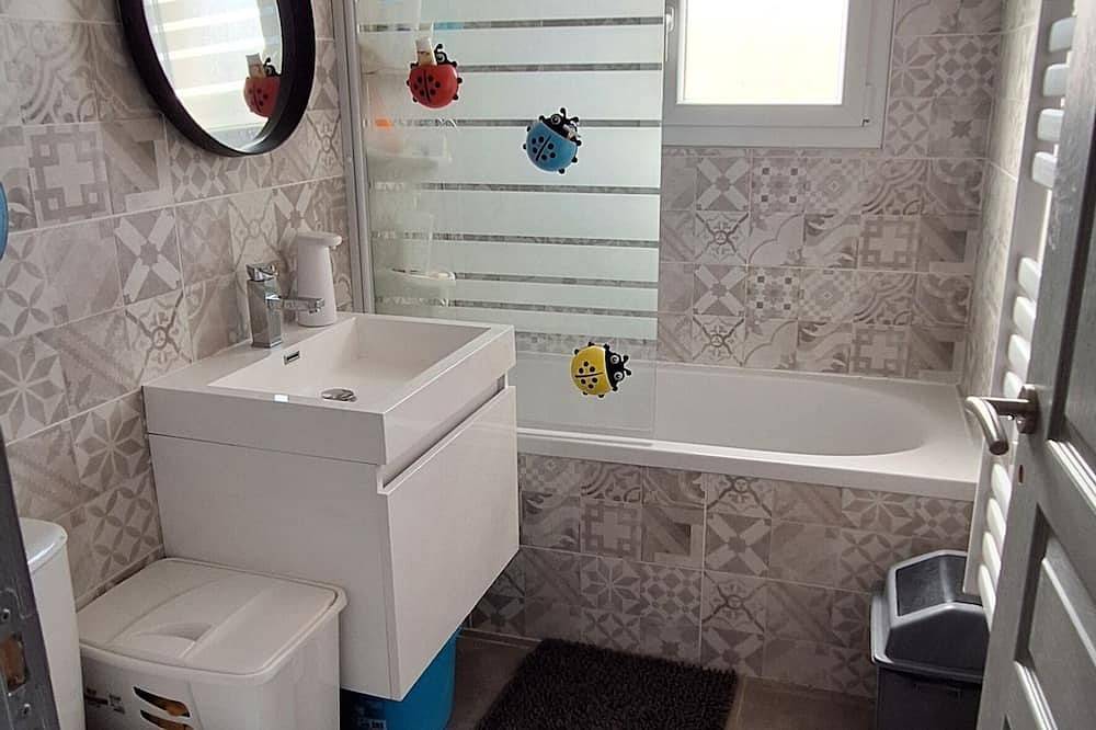 Maison Paisible Dans les Hauteurs de Millau in Millau, Parc naturel régional des Grands Causses