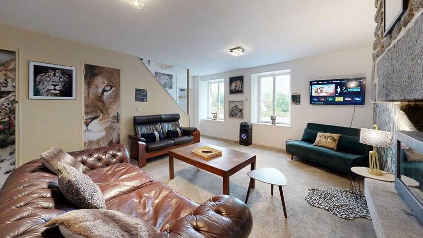 Location de vacances pour 20 personnes, avec jardin et jacuzzi à Le Luot