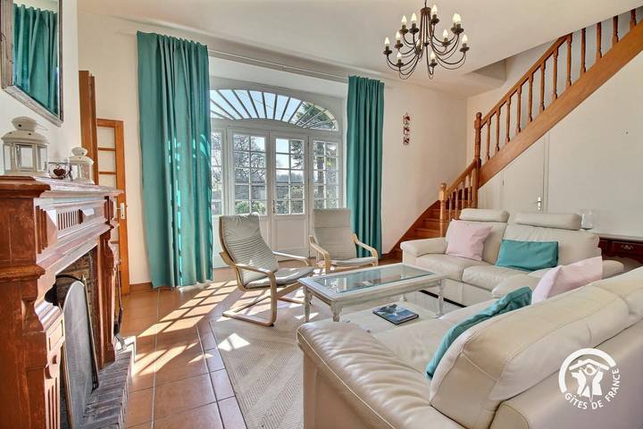 Gîte pour 9 personnes, avec terrasse et jardin, animaux acceptés à Pontivy - 2