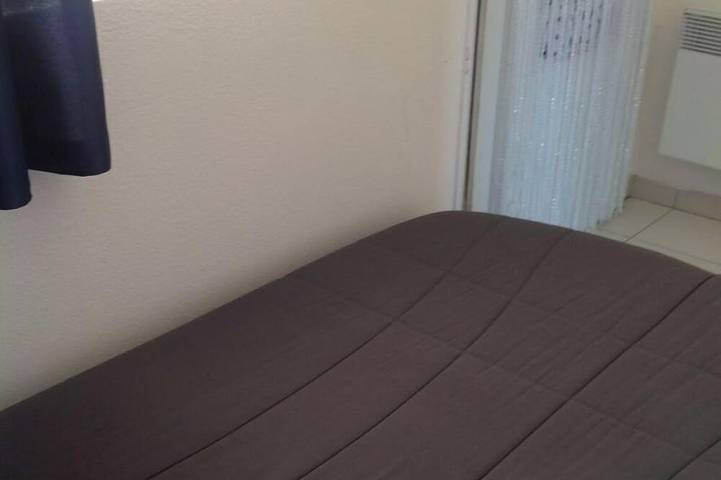 Gîte pour 4 personnes, avec jardin et piscine dans Gare Du Dramont - 3