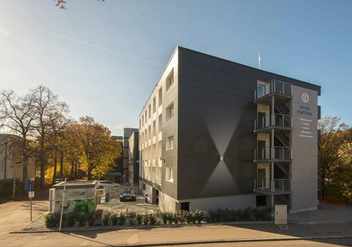 Hotel für 3 Personen, mit Pool und Sauna sowie Terrasse in Schwäbisch Gmünd - 2