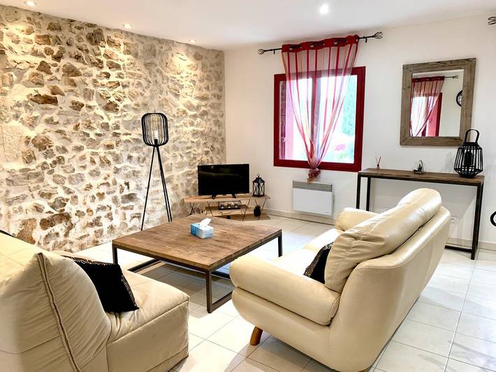 Gîte pour 6 personnes, avec terrasse et piscine à Le Crès - 2