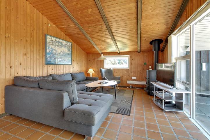 Beautiful home in Vejers Strand w/ Wifi and 2 Bedrooms in Vejers Strand, Varde