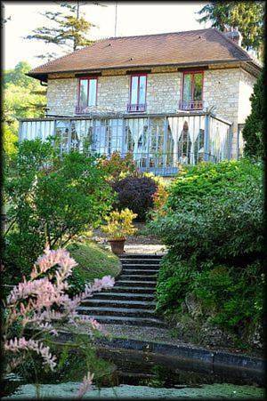 La Pluie de Roses in Giverny, Région de Les Andelys