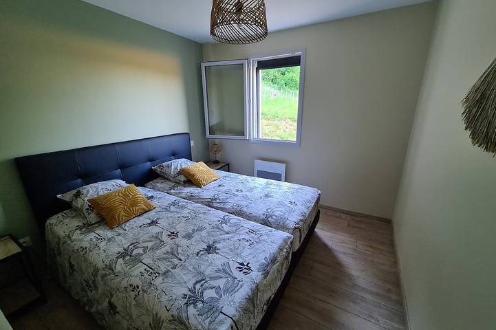 Gîte pour 6 personnes, avec piscine ainsi que jardin et terrasse à Saint-Léon-sur-Vézère - 3