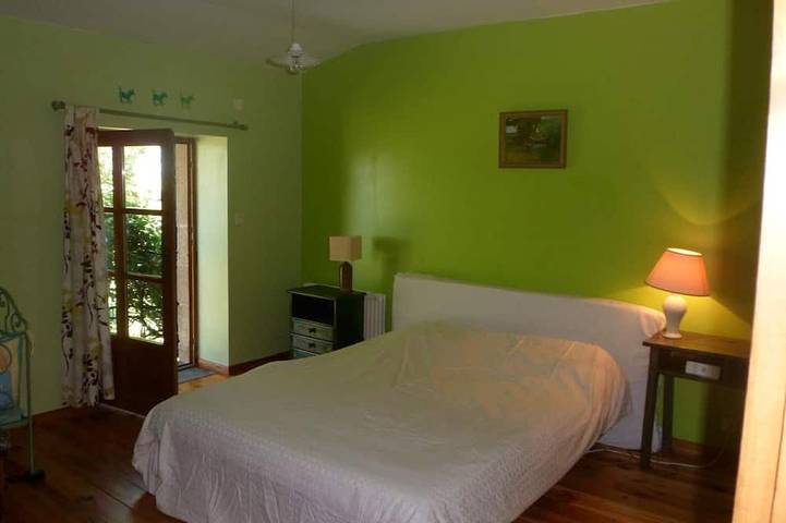 Gîte pour 10 personnes, avec piscine et jardin à Souvigny - 4