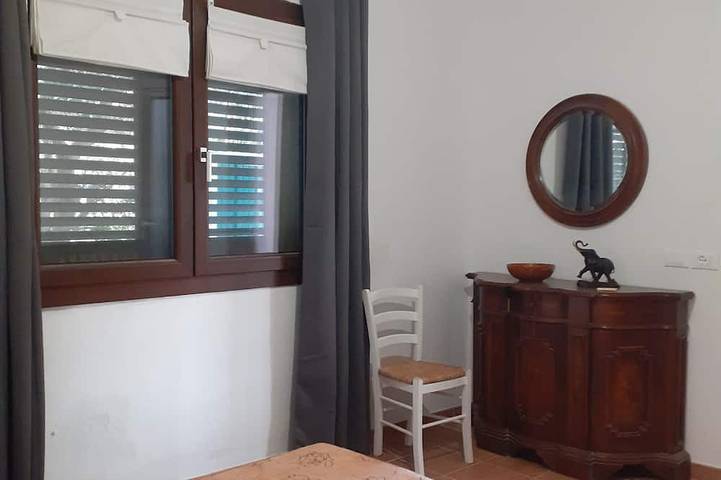 Comfortable country house with garden and private pool, 4km from Solanas beach. in Solanas, Comune di Sìnnia