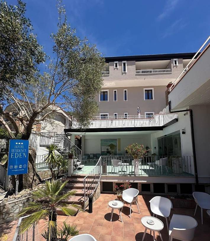 Aparthotel para 4 personas, con terraza - 1