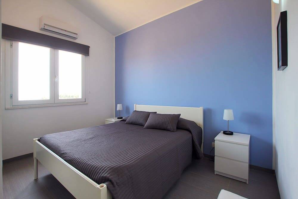 Moderne villa met privégolfbaan, zwembad, tuin, terras, Wifi, zeezicht in Contrada Pistavecchia, Provincie Palermo