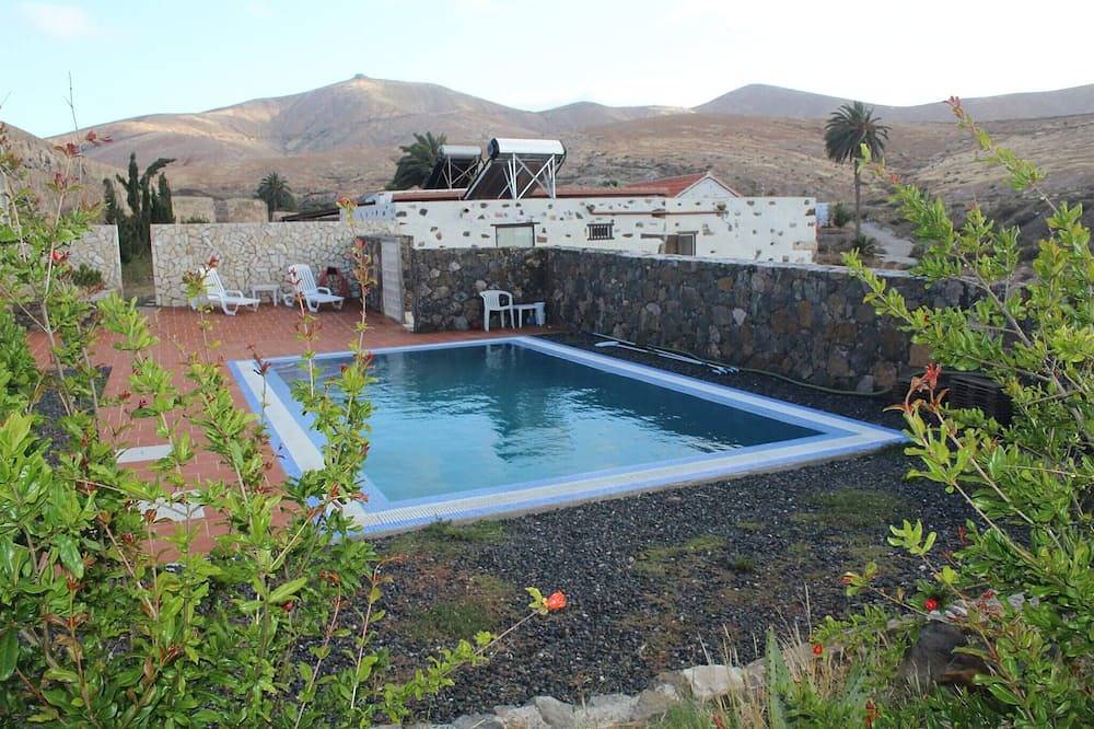 Charming Farmhouse Retreat in Betancuria, Spain in Betancuria, Fuerteventura