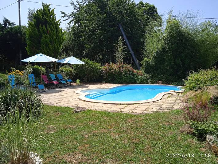 Gîte pour 11 personnes, avec Jardin à Saint-Priest-la-Marche
