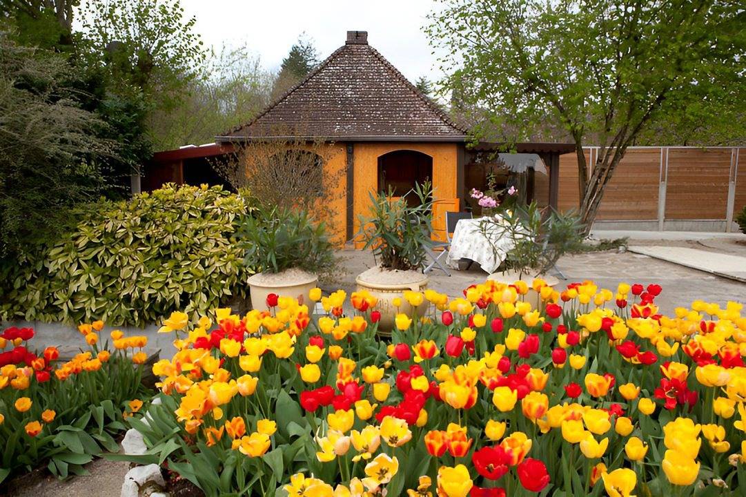Nuits et Jardin - Chambre Au Petit Bonheur in Nuits-Saint-Georges, Région de Beaune