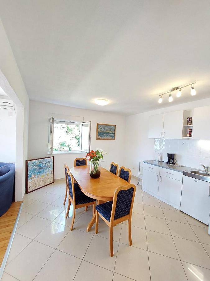 Ganze Wohnung, Charmy Apartments with Pool in Krvavica, Makarska Riviera