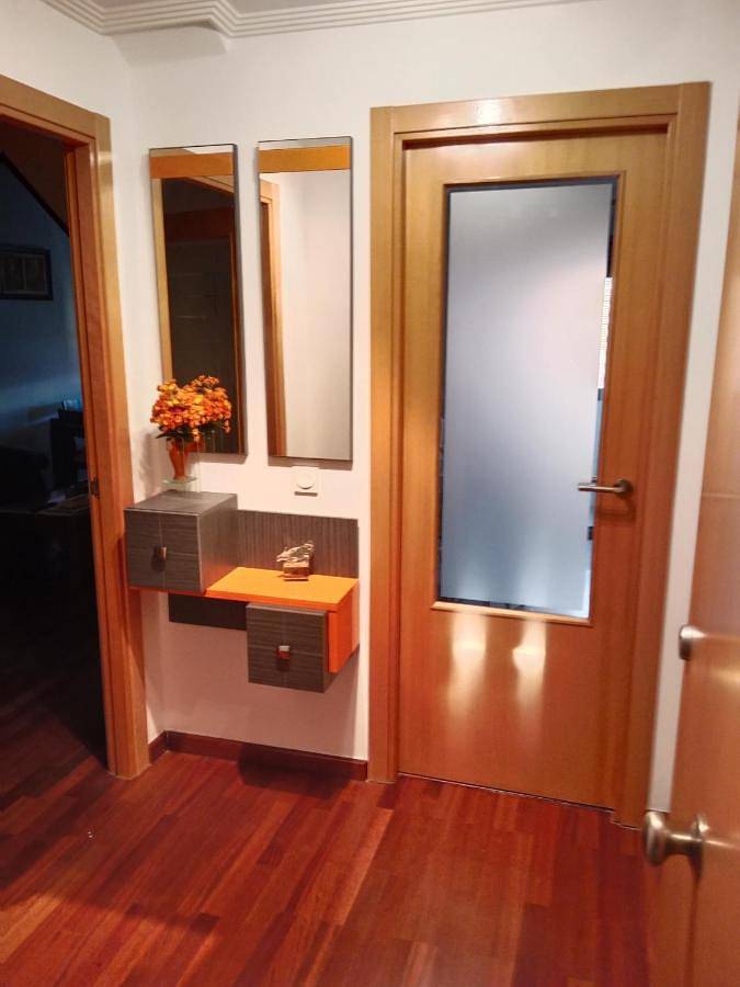 Apartamento de vacaciones para 6 personas, con vistas además de jardín y piscina - 1