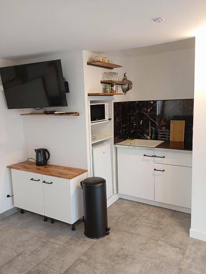 Gîte pour 2 personnes, avec Terrasse à Les Attaques - 4