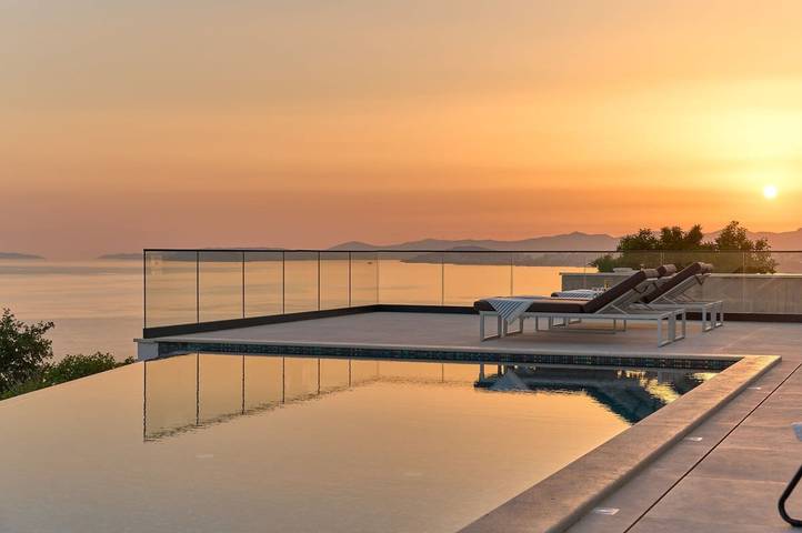 Villa für 10 Personen mit Terrasse in Podstrana, Split-Dalmatien