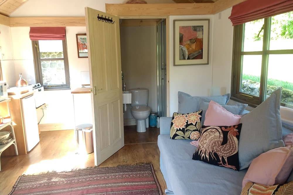 Helles und luftiges Gartenzimmer. in Wiltshire