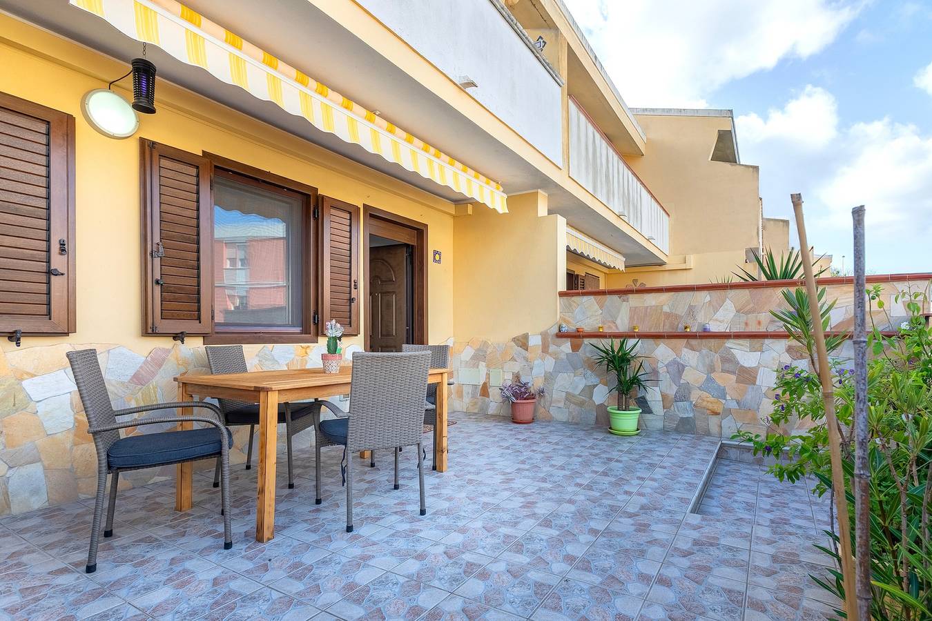 Albachiara by the Sea, Villa with Spacious Veranda in Porto Torres, Sassari Province