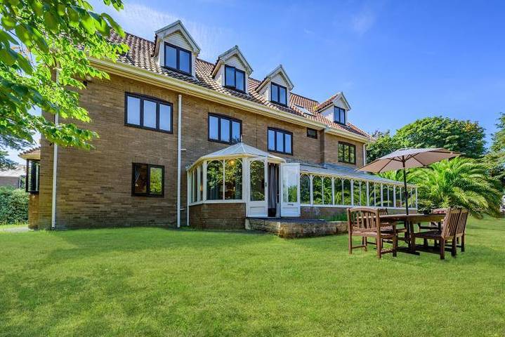 Vacation apartment for 6 people, with Terrace and Yard in Mumbles