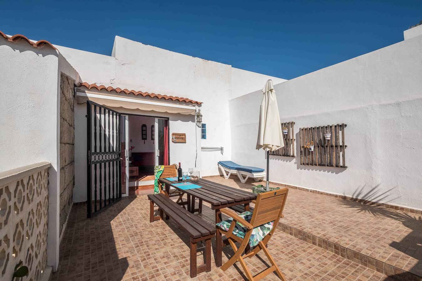 Gemütliches Ferienhaus "Casa Sabina" in Alcalá mit Terrasse, Meerzugang und Garten in Playa la Jaquita, Guía de Isora