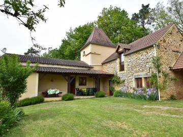 Gîte pour 8 personnes, avec terrasse et jardin, animaux acceptés à Cazals