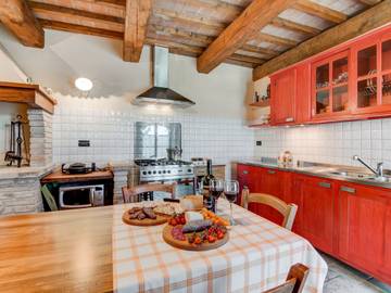 Agriturismo per 7 Persone in Urbania, Pesaro-Urbino, Foto 2