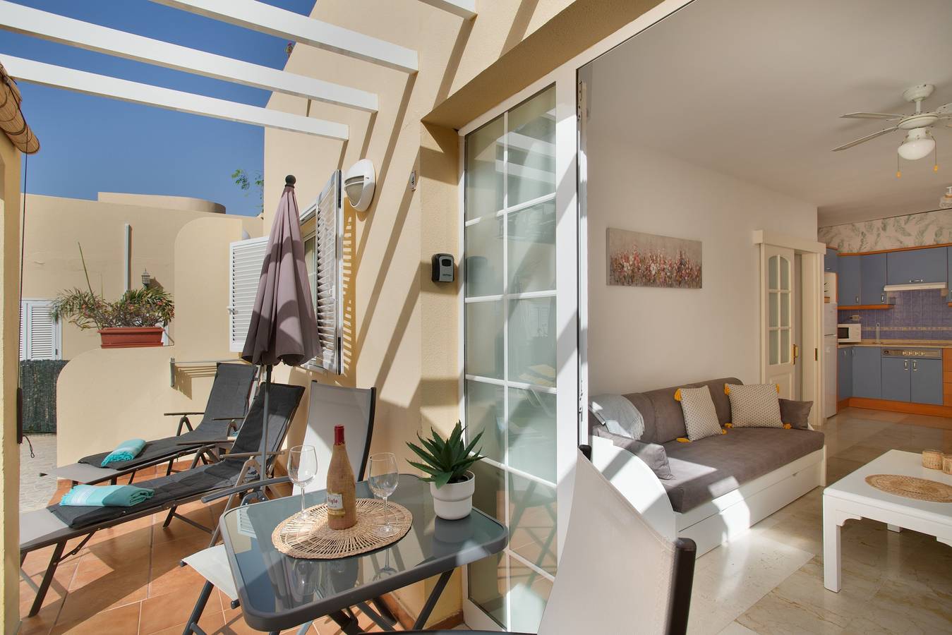 Apartamento entero, Apartamento de vacaciones 'Mangueros Suite 4 Puerto De Mogán' con piscina compartida y Wi-Fi in Puerto de Mogan, Lomo Quiebre