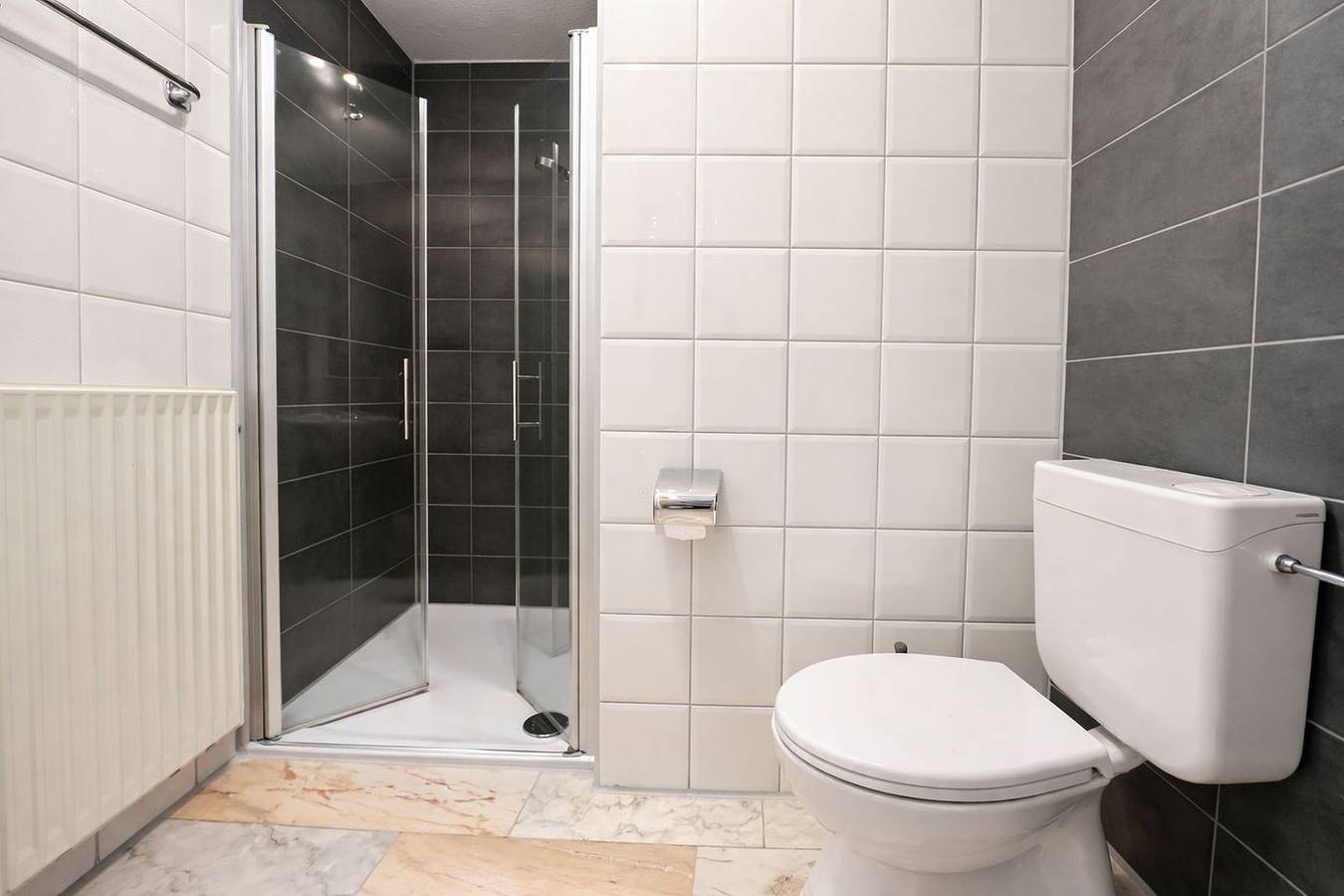 Ganze Wohnung, Komfortable Ferienwohnung mit Terrasse und strandnaher Lage in Horumersiel in Horumersiel, Wangerland